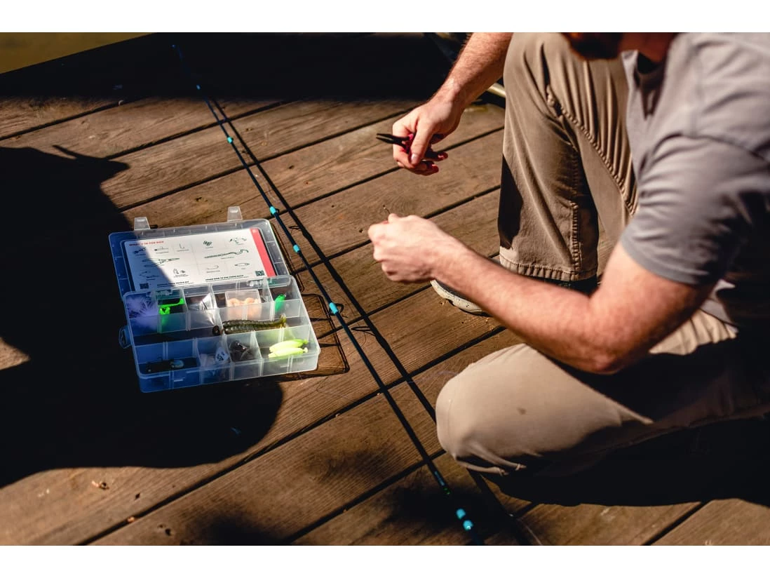 Cast & Seek Starter Kit With Spinning Combo - Image 4